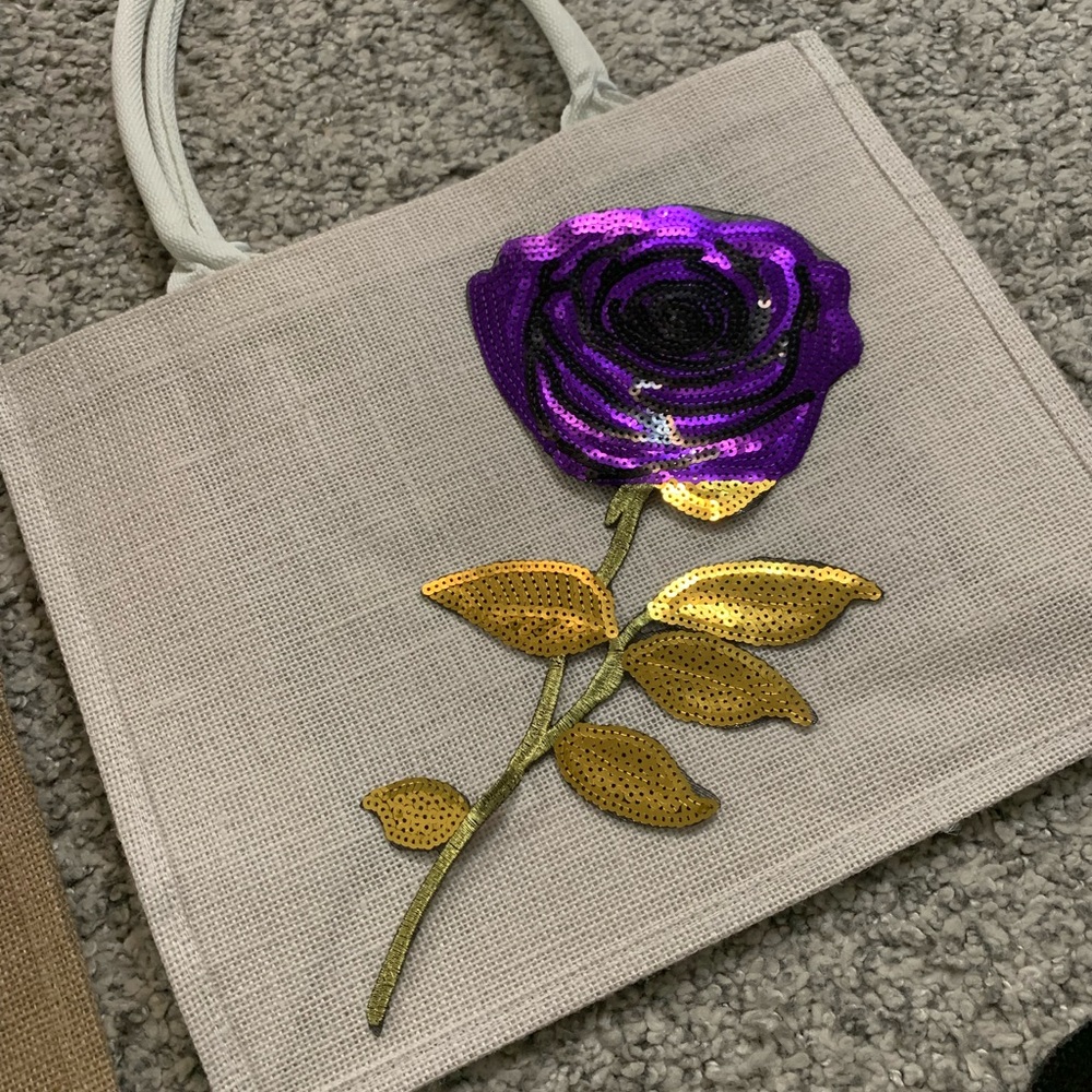 White jute tote bag